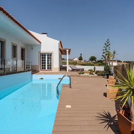 Sunrise - Retreat With Pool By *